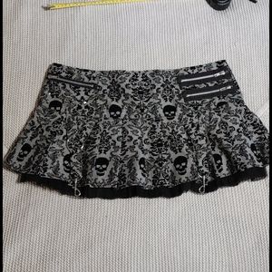 Hell Bunny Pleated Skirt XL